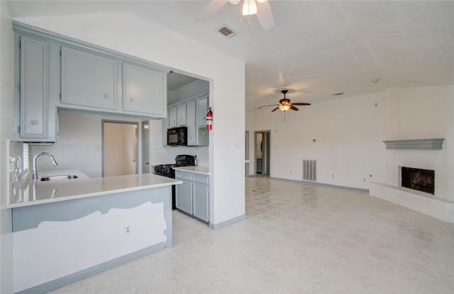 2538 Knights Circle, Stafford, TX 77477