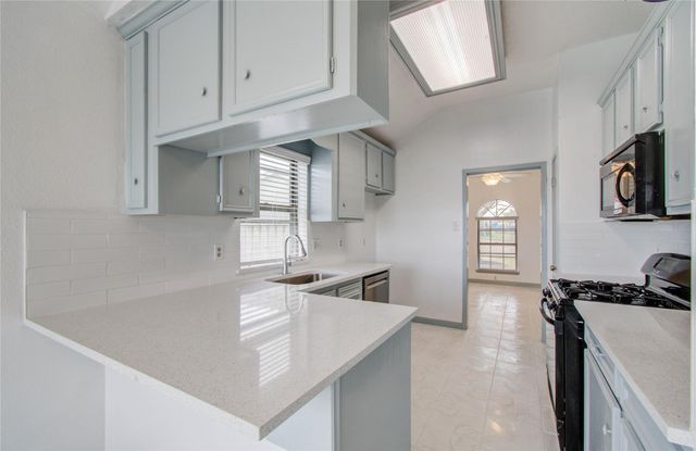 2538 Knights Circle, Stafford, TX 77477