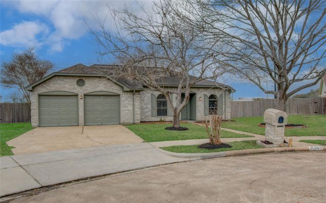 2538 Knights Circle, Stafford, TX 77477