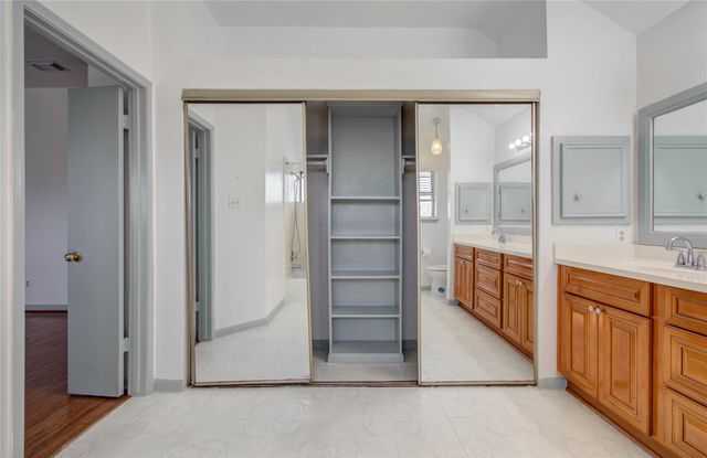 2538 Knights Circle, Stafford, TX 77477