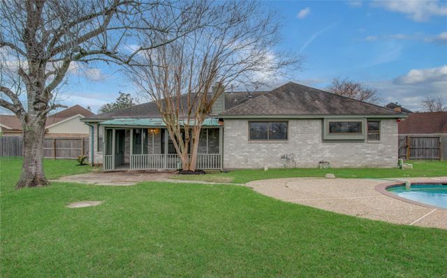 2538 Knights Circle, Stafford, TX 77477