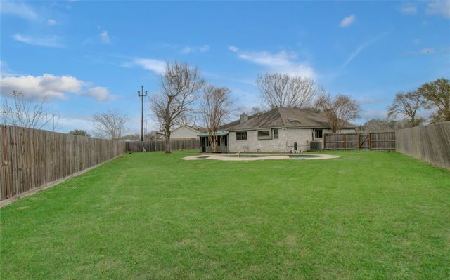 2538 Knights Circle, Stafford, TX 77477