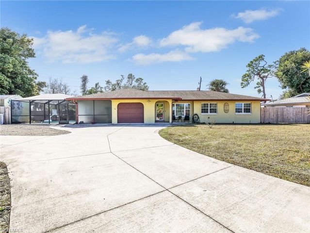 18025 Constitution CIR, Fort Myers, FL 33967