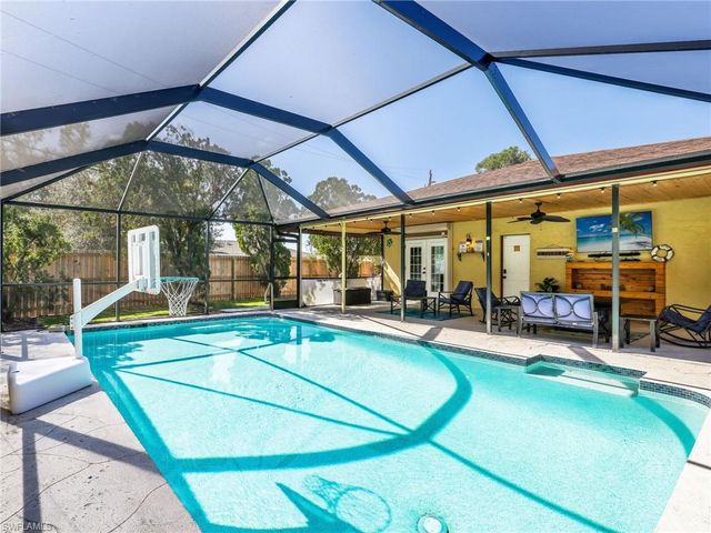 18025 Constitution CIR, Fort Myers, FL 33967