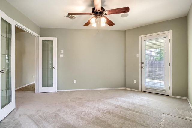 18720 Royal Pointe DR, Pflugerville, TX 78660