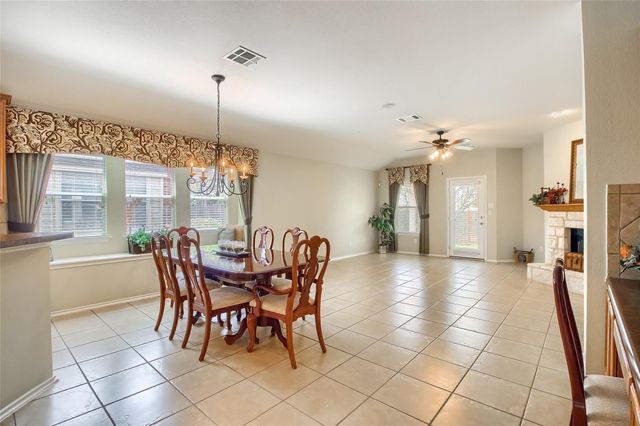 18720 Royal Pointe DR, Pflugerville, TX 78660