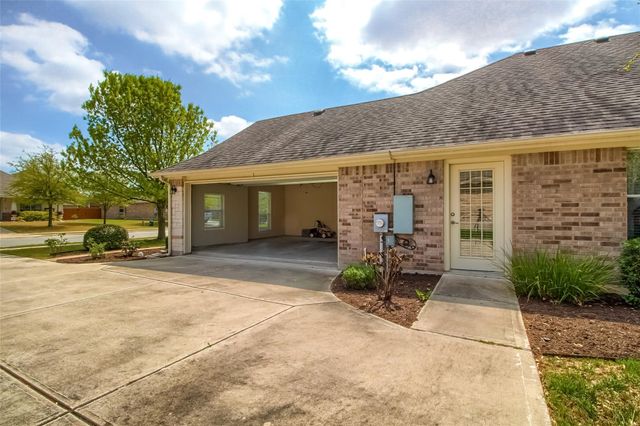 18720 Royal Pointe DR, Pflugerville, TX 78660