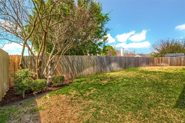 18720 Royal Pointe DR, Pflugerville, TX 78660