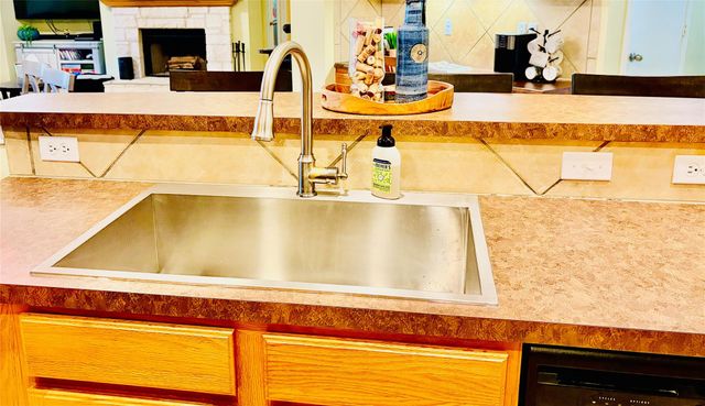 18720 Royal Pointe DR, Pflugerville, TX 78660