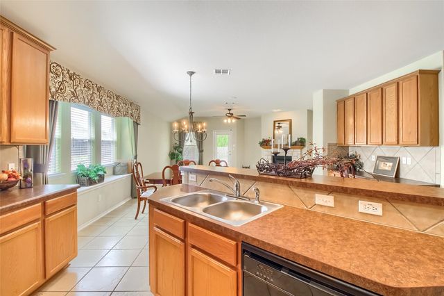 18720 Royal Pointe DR, Pflugerville, TX 78660