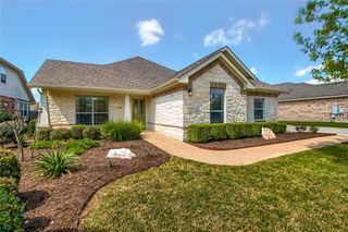 18720 Royal Pointe DR, Pflugerville, TX 78660