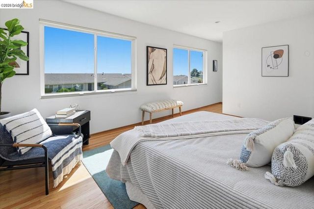 132 Rishell Dr, Oakland, CA 94619