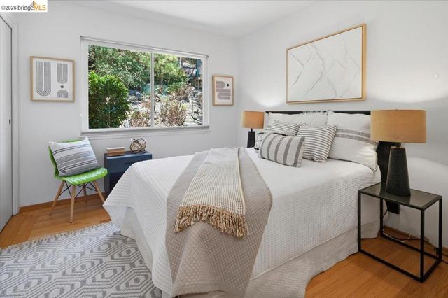132 Rishell Dr, Oakland, CA 94619