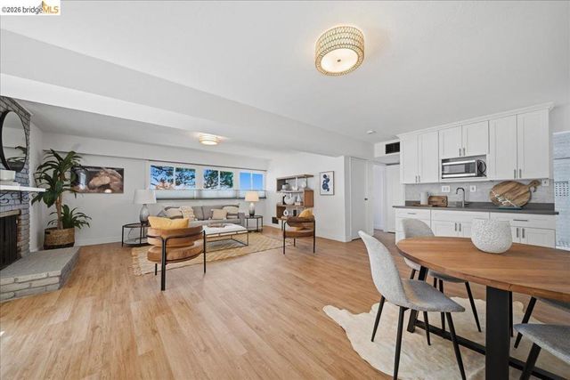 132 Rishell Dr, Oakland, CA 94619