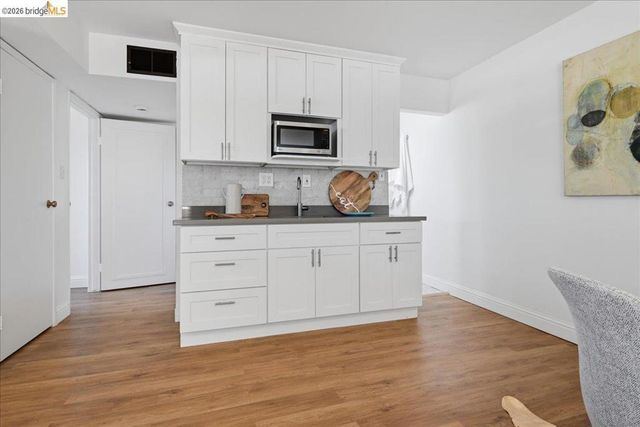 132 Rishell Dr, Oakland, CA 94619