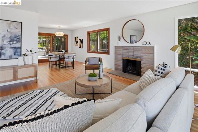 132 Rishell Dr, Oakland, CA 94619