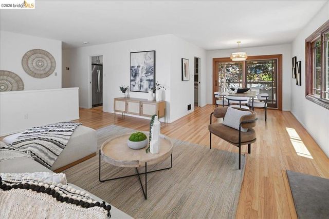 132 Rishell Dr, Oakland, CA 94619