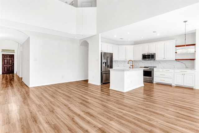 3724 Sicily Street, Irving, TX 75038