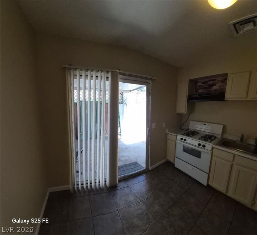3929 Visby Lane, Las Vegas, NV 89119 — photo 5