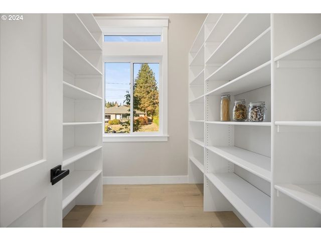 19697 Se COTTONWOOD St, Milwaukie, OR 97267