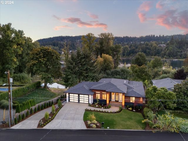 19697 Se COTTONWOOD St, Milwaukie, OR 97267