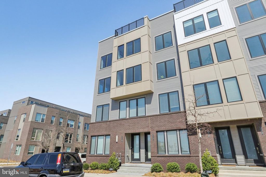 3100 SCHIRRA LN #117, PHILADELPHIA, PA 19125 — exterior