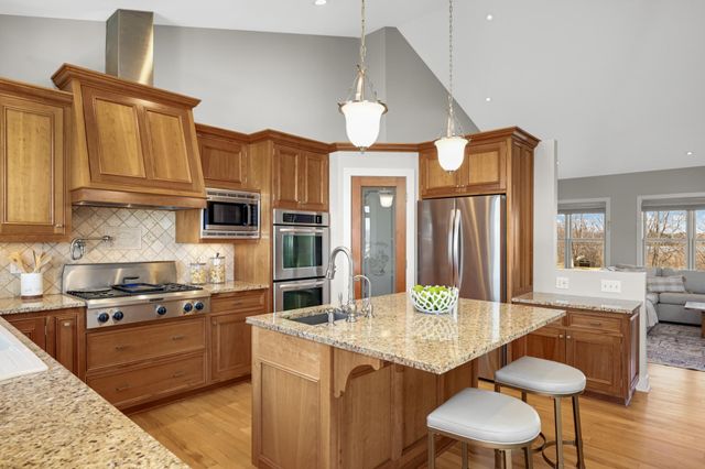 14275 Geneva Avenue N, Hugo, MN 55038