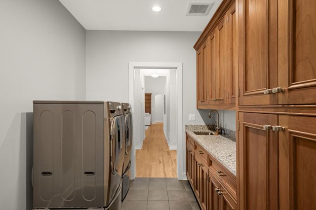 14275 Geneva Avenue N, Hugo, MN 55038