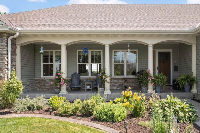 14275 Geneva Avenue N, Hugo, MN 55038