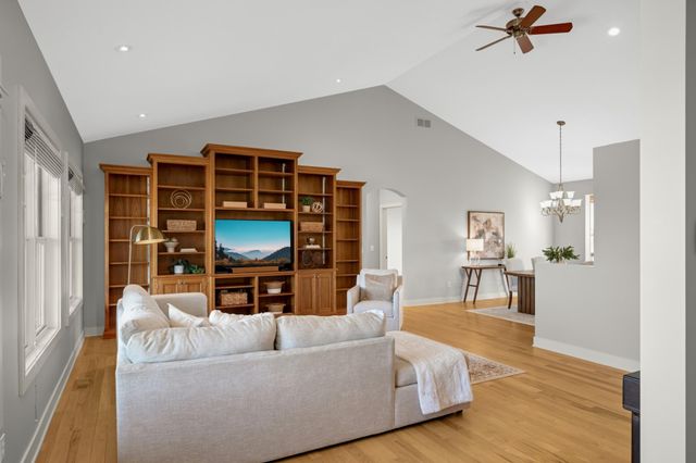 14275 Geneva Avenue N, Hugo, MN 55038