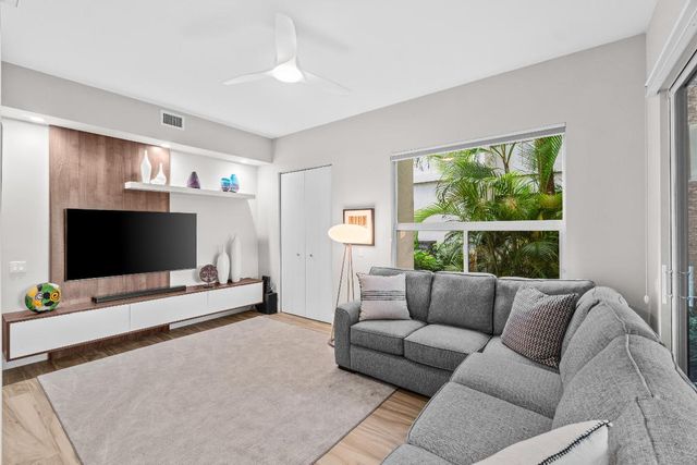 17629 Ashbourne Way A, Boca Raton, FL 33496