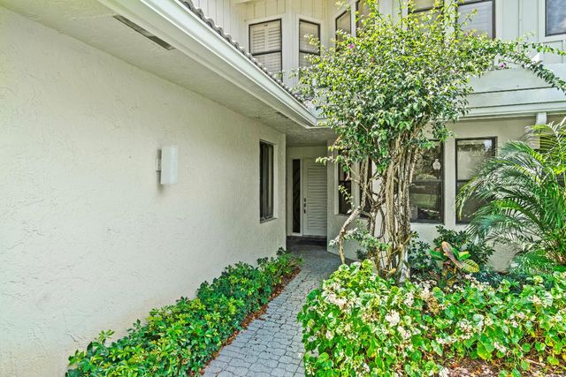 17629 Ashbourne Way A, Boca Raton, FL 33496