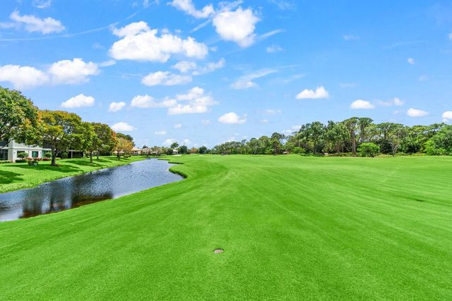 17629 Ashbourne Way A, Boca Raton, FL 33496