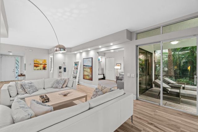 17629 Ashbourne Way A, Boca Raton, FL 33496