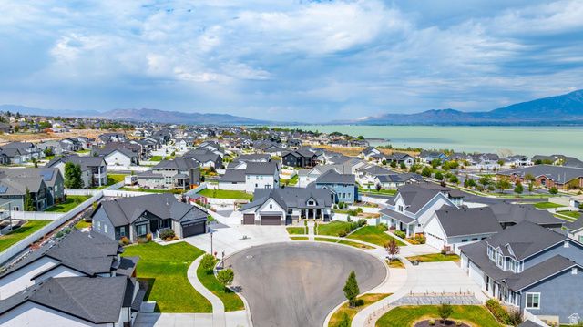 3727 S LARKSPUR CIR, Saratoga Springs, UT 84045