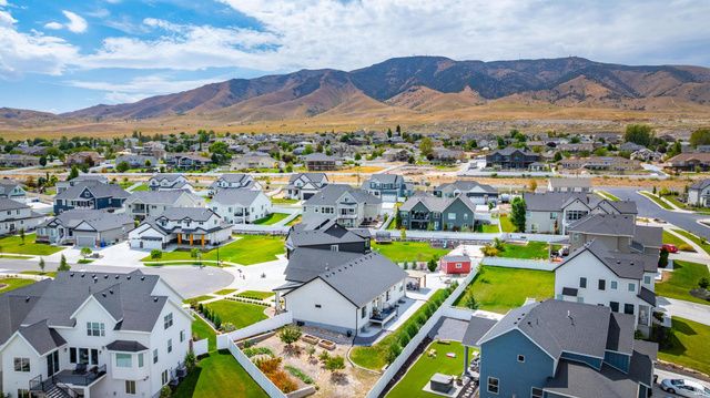 3727 S LARKSPUR CIR, Saratoga Springs, UT 84045