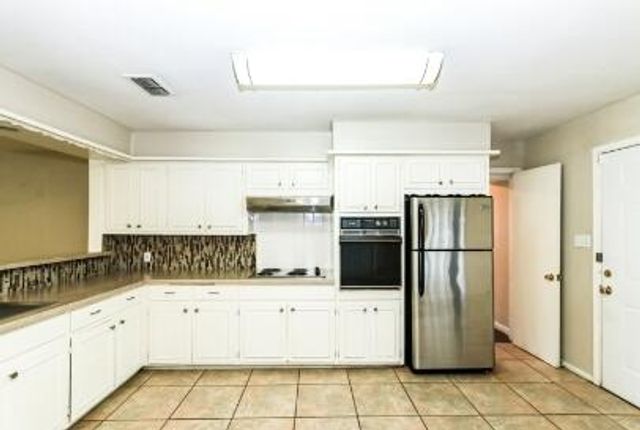 2517 33rd Street, Lubbock, TX 79410