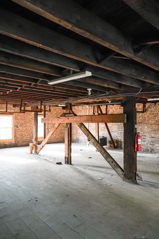 32 Chambers Street, Newburgh, NY 12550