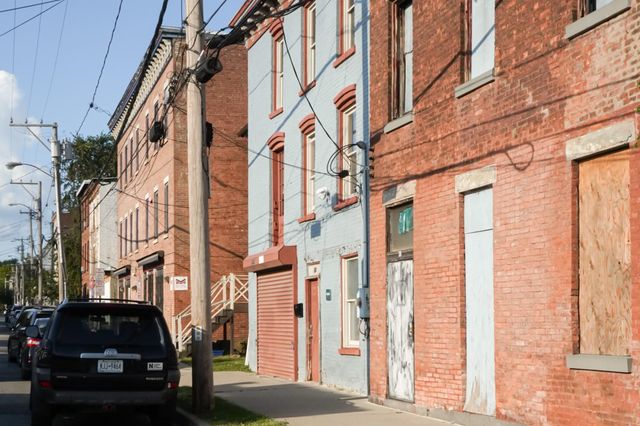 32 Chambers Street, Newburgh, NY 12550