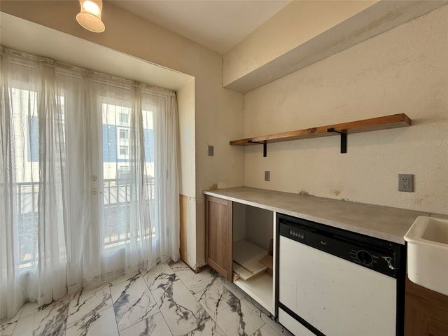 7830 Meadow Park Drive 209, Dallas, TX 75230