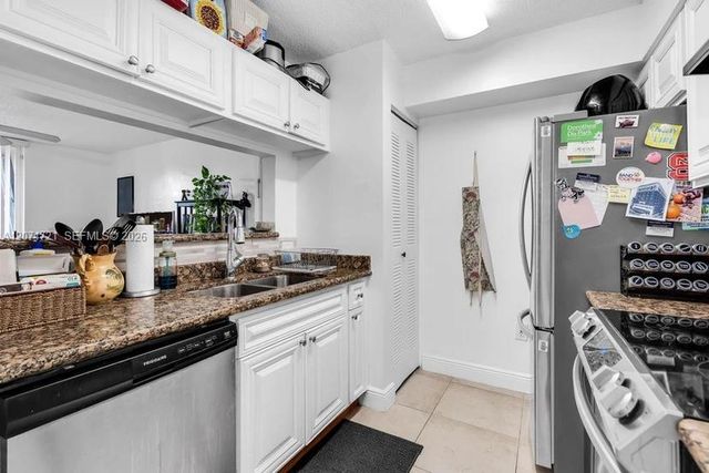 12166 Saint Andrews Place 104, Miramar, FL 33025