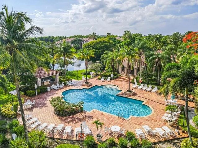12166 Saint Andrews Place 104, Miramar, FL 33025