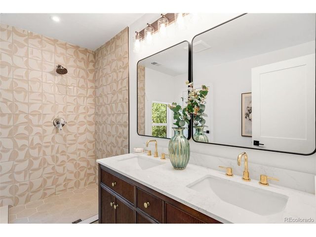 2343 Dahlia St, Denver, CO 80207