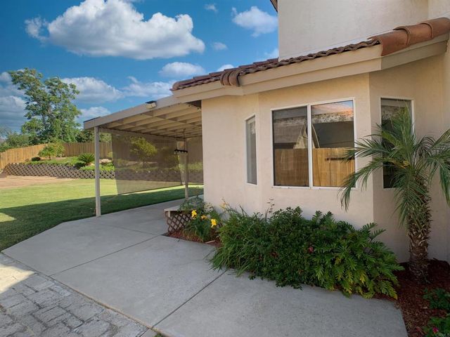 12702 Los Coches Ct., Lakeside, CA 92040