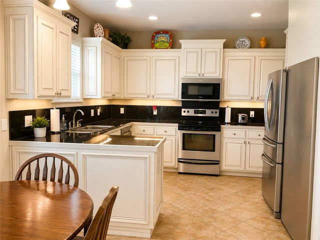 3718 Jackson Springs Lane, Springdale, AR 72762