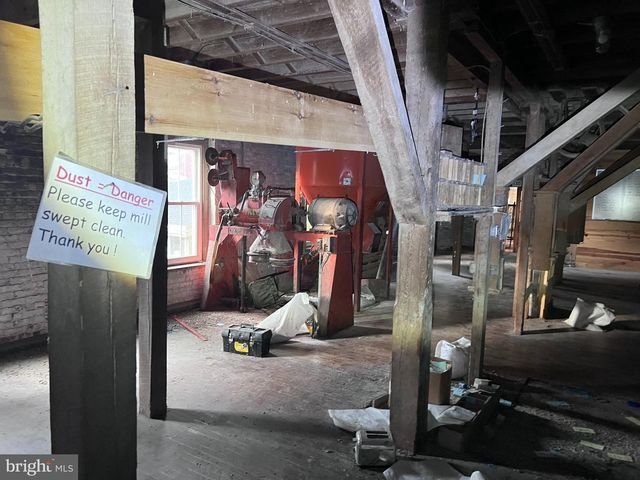 20 N MAIN ST, Richlandtown, PA 18955