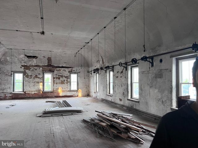 20 N MAIN ST, Richlandtown, PA 18955