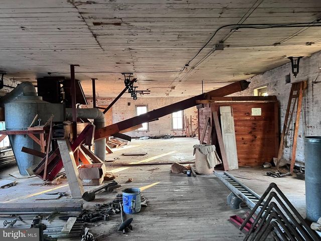 20 N MAIN ST, Richlandtown, PA 18955