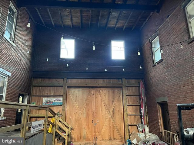 20 N MAIN ST, Richlandtown, PA 18955