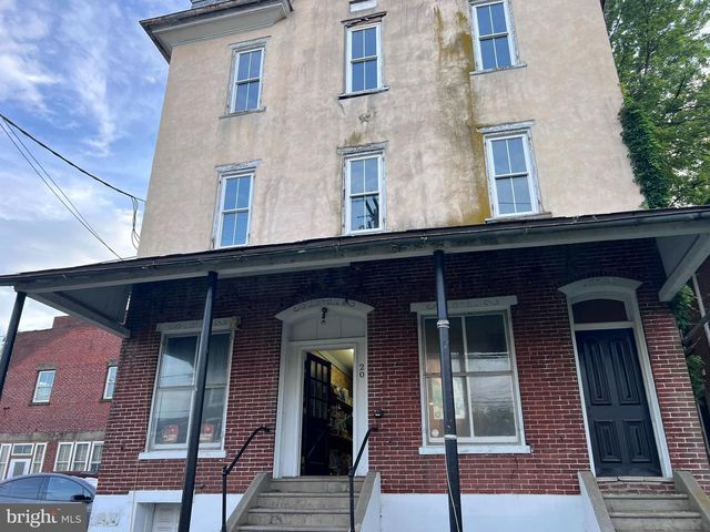 20 N MAIN ST, Richlandtown, PA 18955